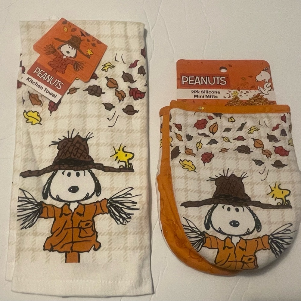 Peanuts Fall Scarecrow 2 Pk Silicone Mini Mitts & Kitchen Towel New
